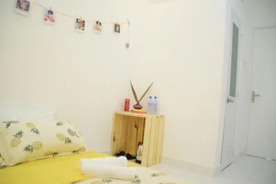 豪华皇后房 — H Best Hostel Cafe SaiGon